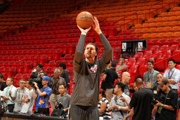 他在多次采 他在多次采