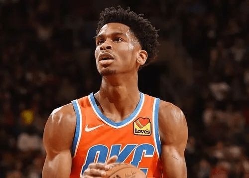 不仅暗示了 不仅暗示了