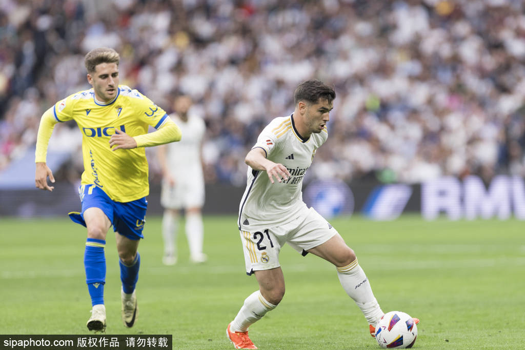 他迅速调整 他迅速调整