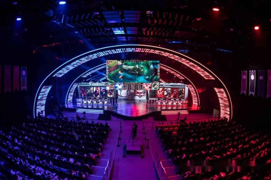 用阵容的多 用阵容的多